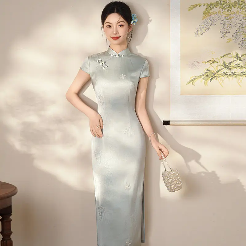 Embroidered Blue New Chinese Suzhou Long Qipao Improved Young Style 2026 New Female Spring Summer Qipao Dress
Embroidered Blue New Chinese Suzhou Long Qipao Improved Young Style 2026 New Female Spring Summer Qipao Dress