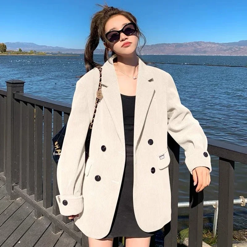 Corduroy Blazers Women Solid Color Long Sleeve Double-breasted Notched Loose Office Lady Suits Versatile Daily Short Coat Female
Corduroy Blazers Women Solid Color Long Sleeve Double-breasted Notched Loose Office Lady Suits Versatile Daily Short Coat Female