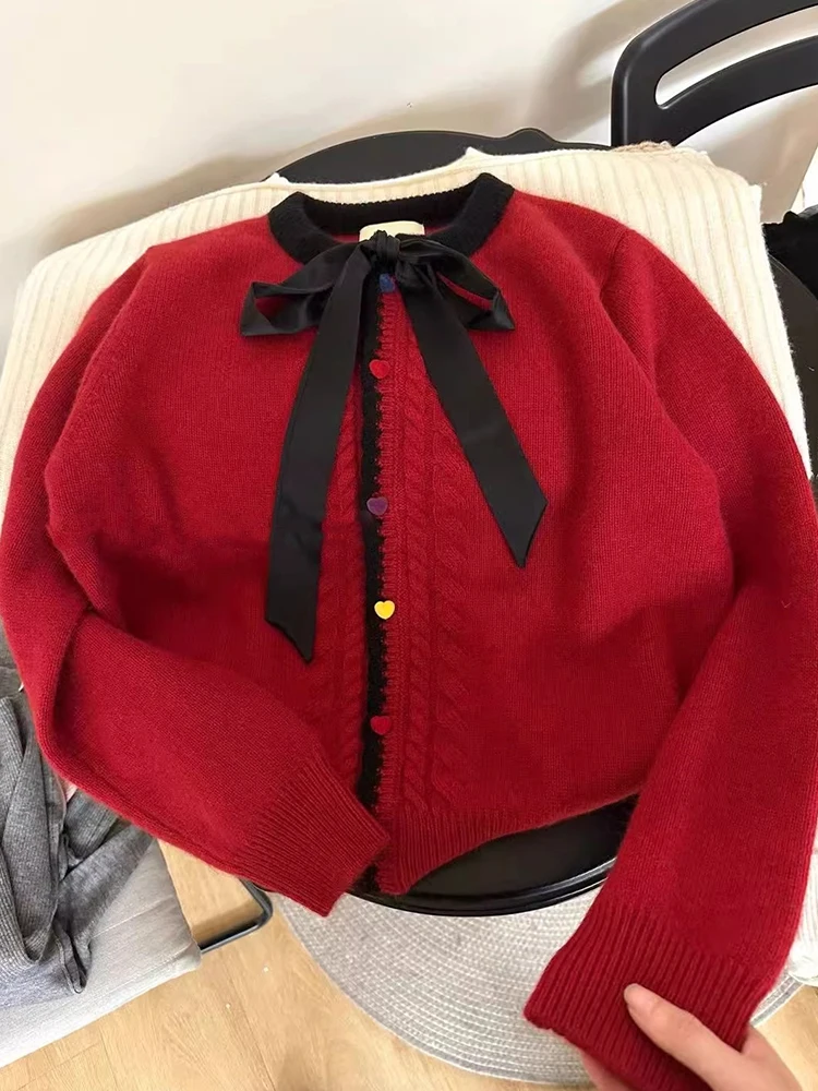 Теплый шерстяной вязаный свитер с бантом, удобная мягкая универсальная осенне-зимняя верхняя одежда, кардиган-капер, женская мода
Теплый шерстяной вязаный свитер с бантом, удобная мягкая универсальная осенне-зимняя верхняя одежда, кардиган-капер, женская мода