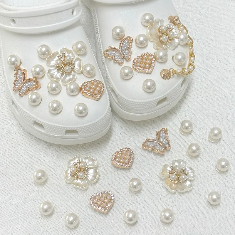 25PCS Fashion Shoe Charms Pearl Butterfly Golden Chain Set Accessories Hole Shoe Buckle DIY 3D Shoes Decorations for Bogg Bag
25PCS Fashion Shoe Charms Pearl Butterfly Golden Chain Set Accessories Hole Shoe Buckle DIY 3D Shoes Decorations for Bogg Bag