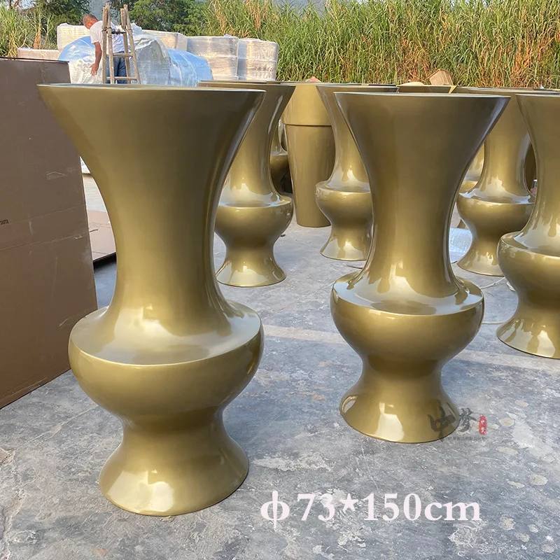 Hxl outdoor large-sized irregular shaped planter hotel fiberglass vase
Hxl outdoor large-sized irregular shaped planter hotel fiberglass vase