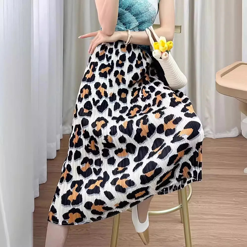 New thin pleated skirt for spring summer, high waist, slimming hip hugging, elastic waist, straight tube, slit pleated skirt
New thin pleated skirt for spring summer, high waist, slimming hip hugging, elastic waist, straight tube, slit pleated skirt
