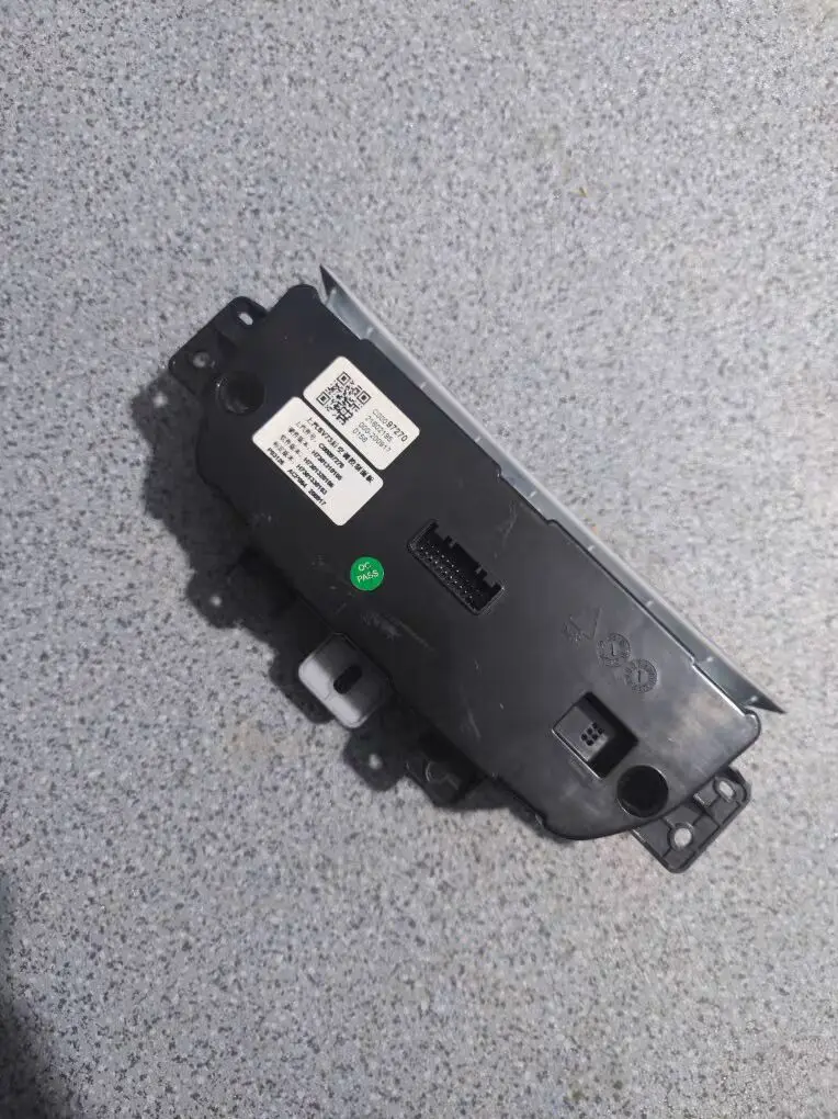 Original Auto parts High quality for SAIC Maxus G20 Rear A/C Control Panel, A/C Power Switch, Temperature Adjustment Button
Original Auto parts High quality for SAIC Maxus G20 Rear A/C Control Panel, A/C Power Switch, Temperature Adjustment Button