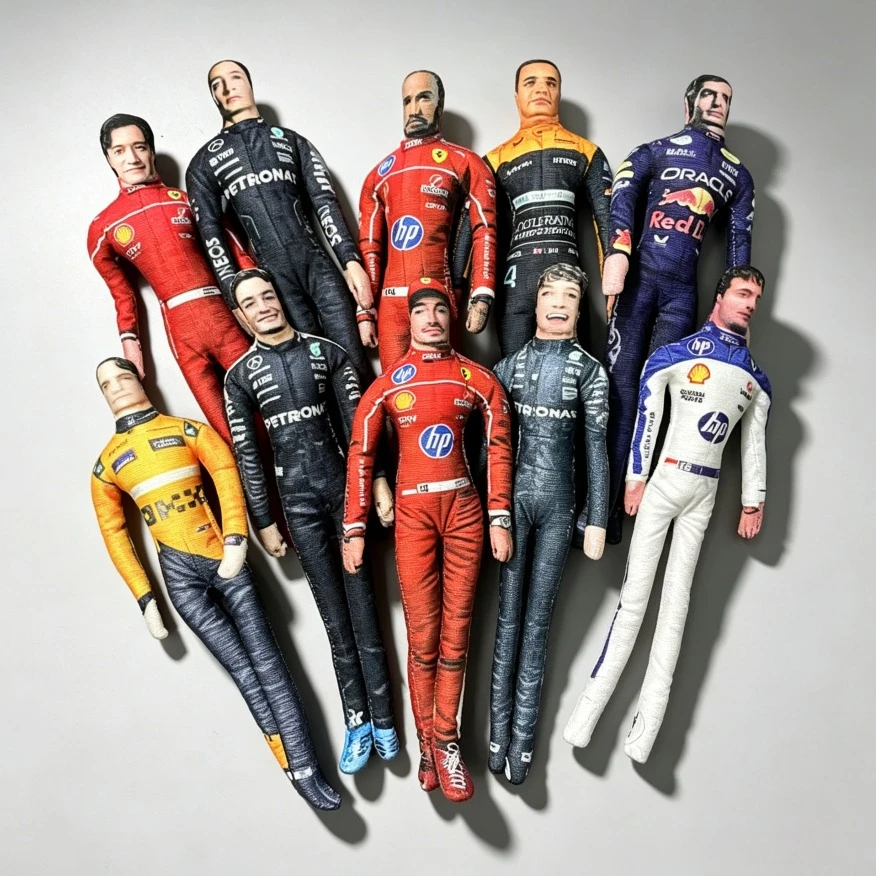 28cm Hamilton Verstappen Carlos Sainz Racing Driver Soft Cotton Doll with Movable Joints Poseable Limbs Desk Decor Fan Gift
28cm Hamilton Verstappen Carlos Sainz Racing Driver Soft Cotton Doll with Movable Joints Poseable Limbs Desk Decor Fan Gift