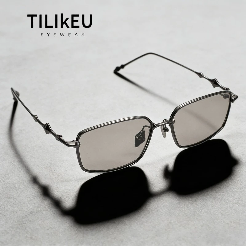 New Ultra-light Pure Titanium Sunglasses Atomi Fashion Rectangular Eyewear UV400 Trend Driving Night Vision Anti Glare Goggles
New Ultra-light Pure Titanium Sunglasses Atomi Fashion Rectangular Eyewear UV400 Trend Driving Night Vision Anti Glare Goggles