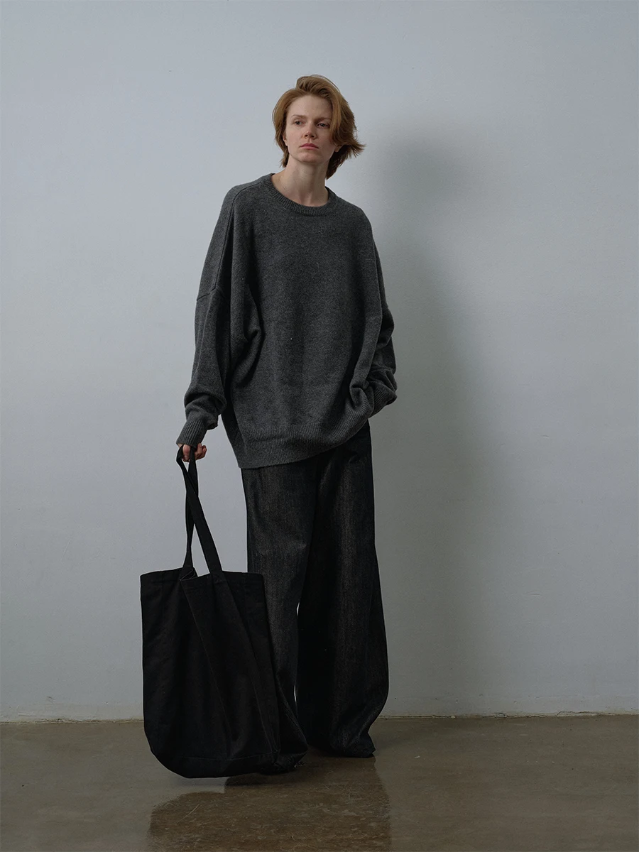 Редкий женский шерстяной свитер оверсайз, удлиненное пальто с высоким воротником, круглый вырез, вязаная одежда, осень-зима
Редкий женский шерстяной свитер оверсайз, удлиненное пальто с высоким воротником, круглый вырез, вязаная одежда, осень-зима