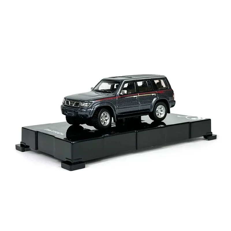 Литой под давлением масштаб 1:64 Nissan1998 Y61, статическая модель автомобиля, металлические литые под давлением миниатюрные модели автомобилей, игрушки, мужская коллекция, подарок на день рождения 
Литой под давлением масштаб 1:64 Nissan1998 Y61, статическая модель автомобиля, металлические литые под давлением миниатюрные модели автомобилей, игрушки, мужская коллекция, подарок на день рождения