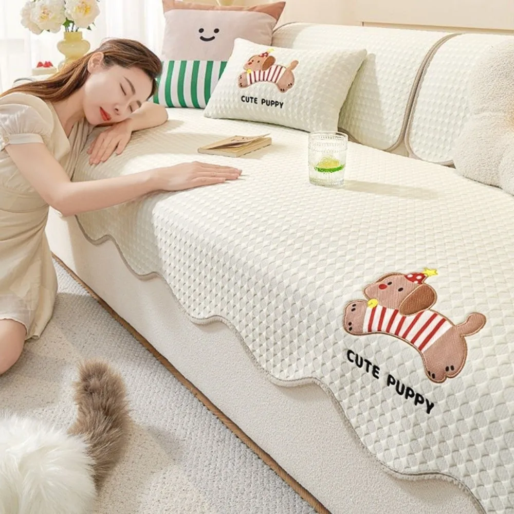 New Ice Silk Sofa Protective Cover Cartoon Dog Non-slip Sofa Seat Mat Anti-scratch Breathable Couch Slipcovers Home Decor
New Ice Silk Sofa Protective Cover Cartoon Dog Non-slip Sofa Seat Mat Anti-scratch Breathable Couch Slipcovers Home Decor