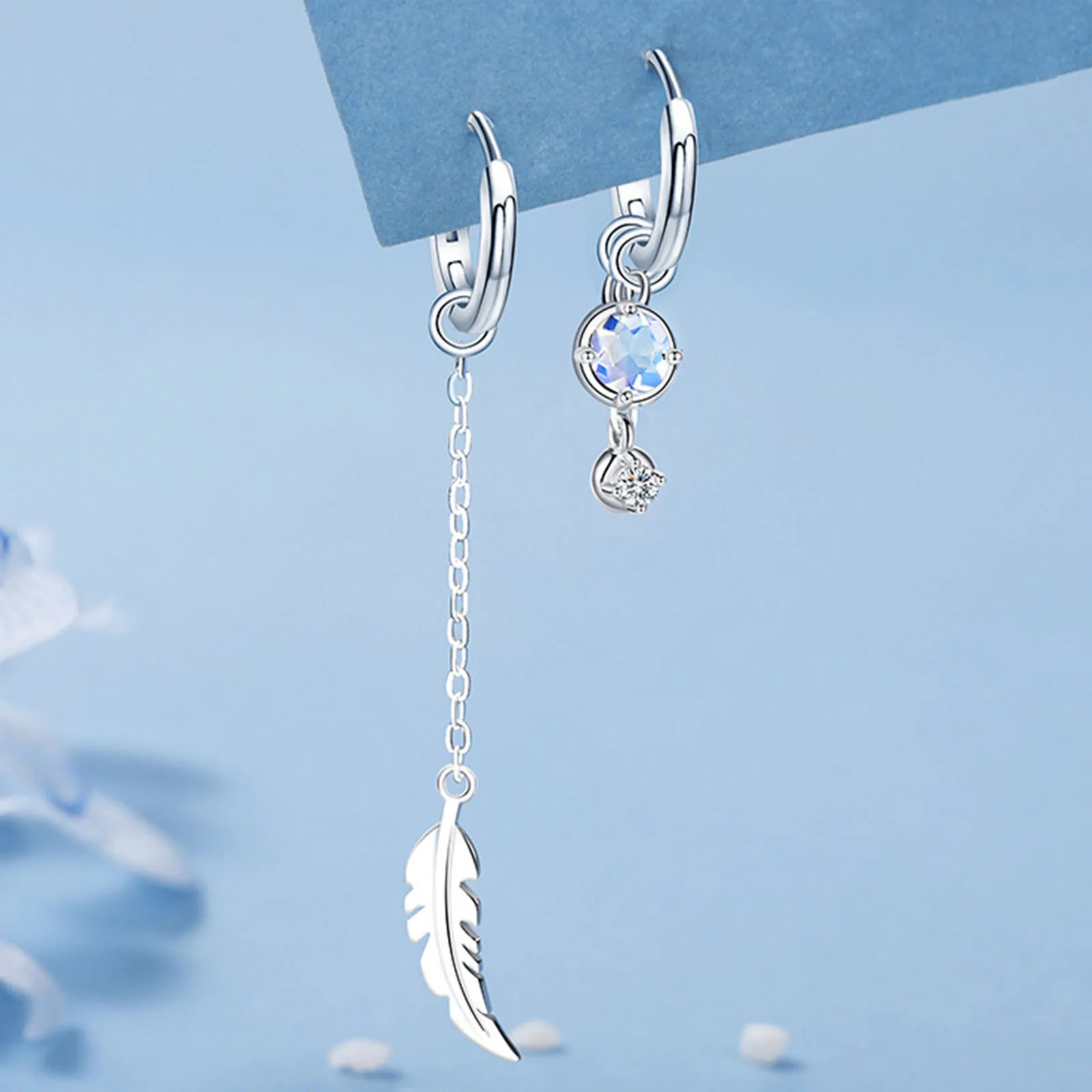 925 Sterling Silver Asymmetric Feather Earrings White Moonstone Pendant Earrings Ladies Gifts Handmade Jewelry
925 Sterling Silver Asymmetric Feather Earrings White Moonstone Pendant Earrings Ladies Gifts Handmade Jewelry