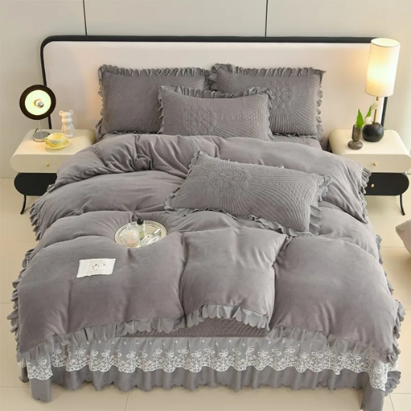 2024 popular solid color Korean version milk velvet lace bed cover bed skirt three-piece set four-piece set single quilt cover
2024 popular solid color Korean version milk velvet lace bed cover bed skirt three-piece set four-piece set single quilt cover