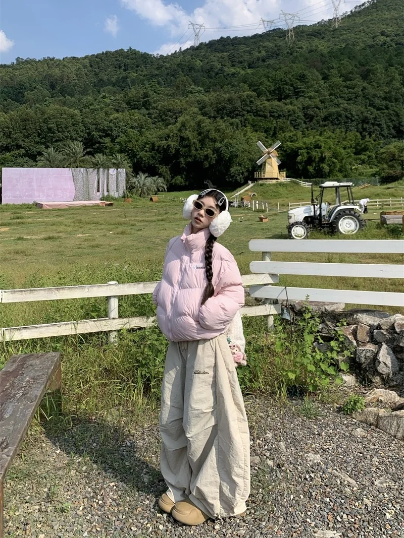 Розовая хлопковая куртка женская свободного кроя с воротником-стойкой, теплая, осенне-зимняя, новая, модная, для невысоких, уютное пальто
Розовая хлопковая куртка женская свободного кроя с воротником-стойкой, теплая, осенне-зимняя, новая, модная, для невысоких, уютное пальто