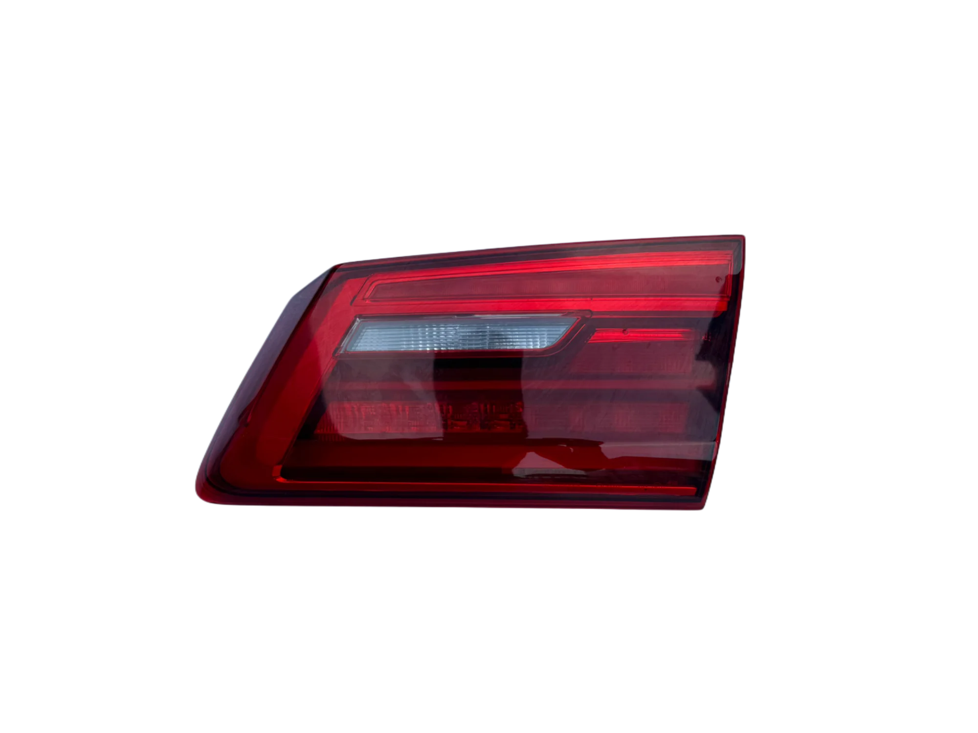 Original second-hand taillights suitable for BMW 5 Series G30 F90 luggage compartment lights 2018-2021 G30 interior taillights
Original second-hand taillights suitable for BMW 5 Series G30 F90 luggage compartment lights 2018-2021 G30 interior taillights