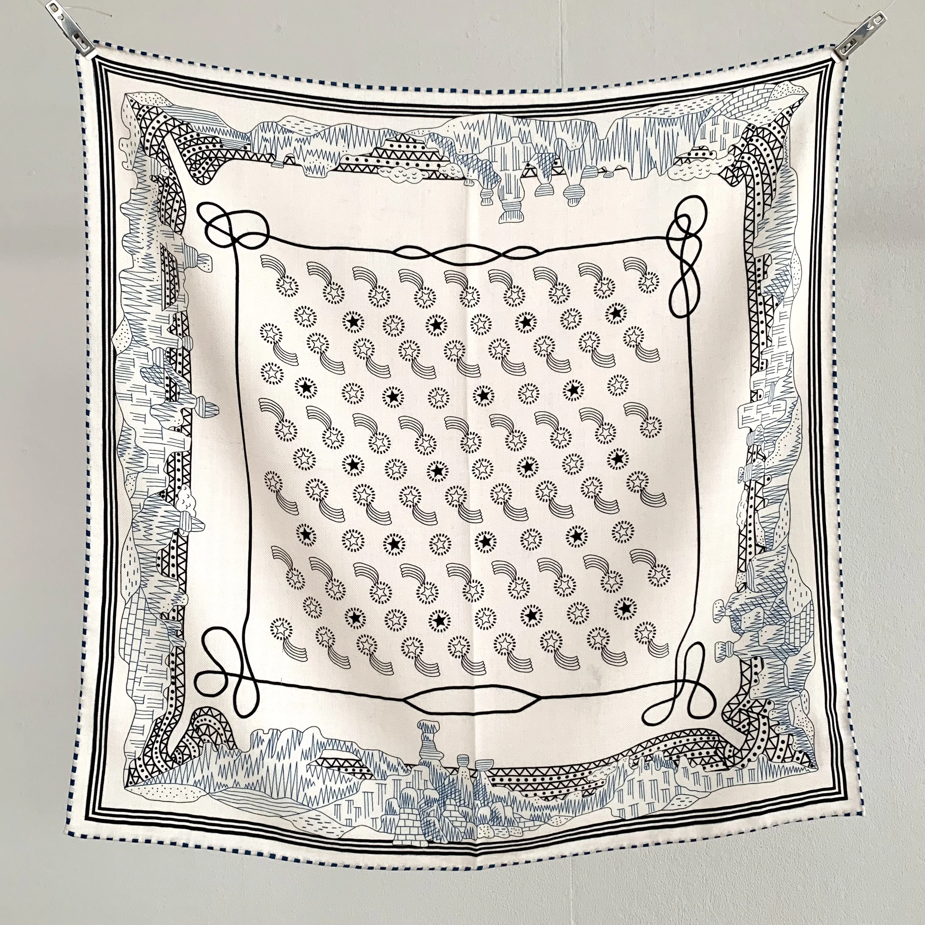 Unique design new silk and wool scarf for women - double-sided same-color travel warm-up decorative headscarf
Unique design new silk and wool scarf for women - double-sided same-color travel warm-up decorative headscarf