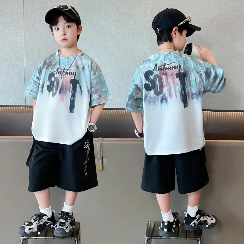 New Arrival Luxurious Summer Boys Set Children Clothes Suit T Shirt Short Pant 2Pcs Suit Kids Letter Tie Dye Tracksuit Garment
New Arrival Luxurious Summer Boys Set Children Clothes Suit T Shirt Short Pant 2Pcs Suit Kids Letter Tie Dye Tracksuit Garment