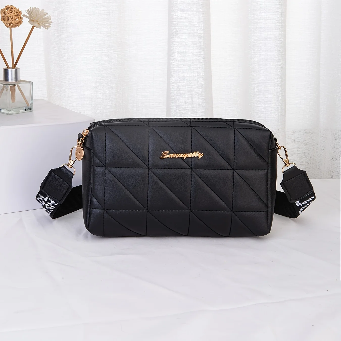 Women's Double Zipper Crossbody Bag Simple and Versatile Large Capacity Shoulder Bag Travel Bag 
Women's Double Zipper Crossbody Bag Simple and Versatile Large Capacity Shoulder Bag Travel Bag