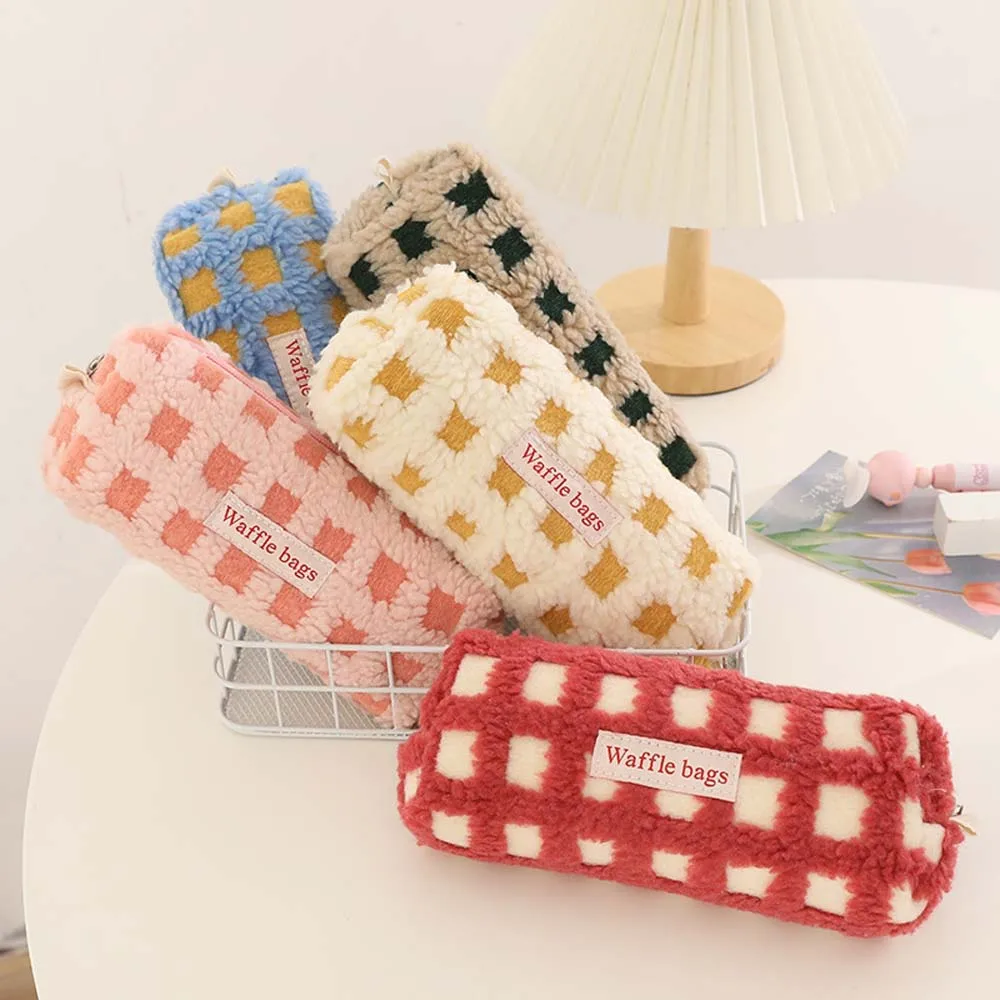 Kawaii Large Capacity Plush Pencil Case Waffle Grid Pattern Soft Stuffed Stationery Bag Pencil Pouch INS Plush Pen Bag School
Kawaii Large Capacity Plush Pencil Case Waffle Grid Pattern Soft Stuffed Stationery Bag Pencil Pouch INS Plush Pen Bag School
