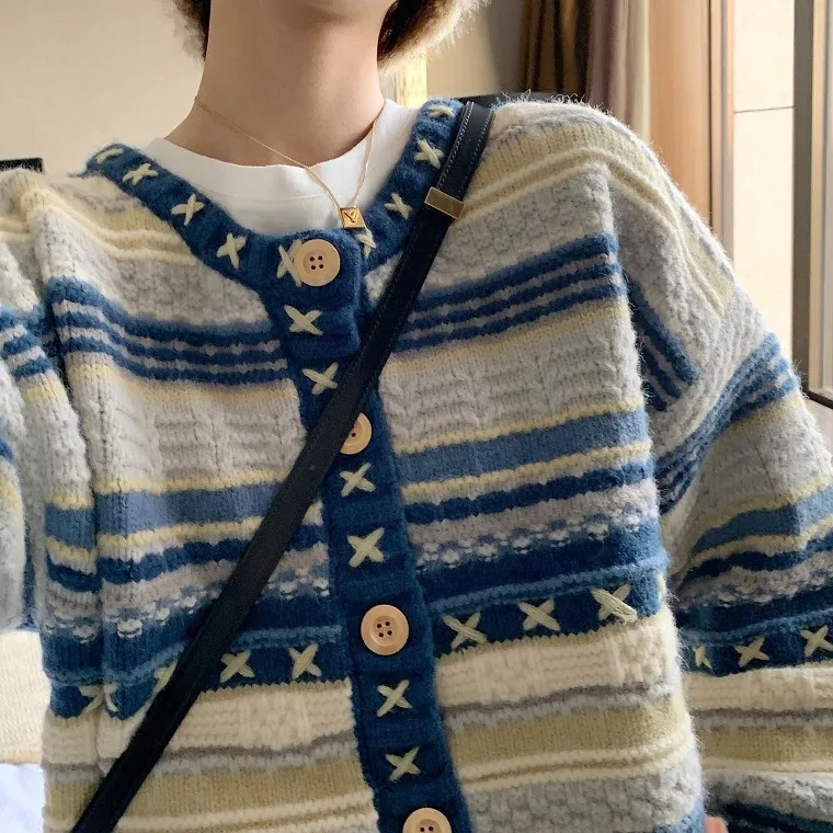 Ocean Star Heavy Industry Atmosphere Knitwear Coat Cardigan Women's Design Loose round Neck Single Button Knitted Sweater
Ocean Star Heavy Industry Atmosphere Knitwear Coat Cardigan Women's Design Loose round Neck Single Button Knitted Sweater