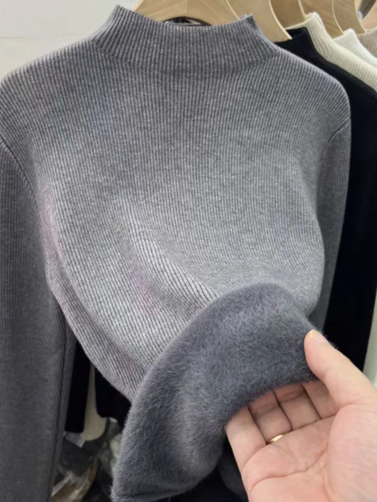 Thickened Half-High Collar Fleece Lined Knitted Sweater Women's Autumn Winter Inner Wear Heat Generating Super Thick Warm Int...
Thickened Half-High Collar Fleece Lined Knitted Sweater Women's Autumn Winter Inner Wear Heat Generating Super Thick Warm Int...