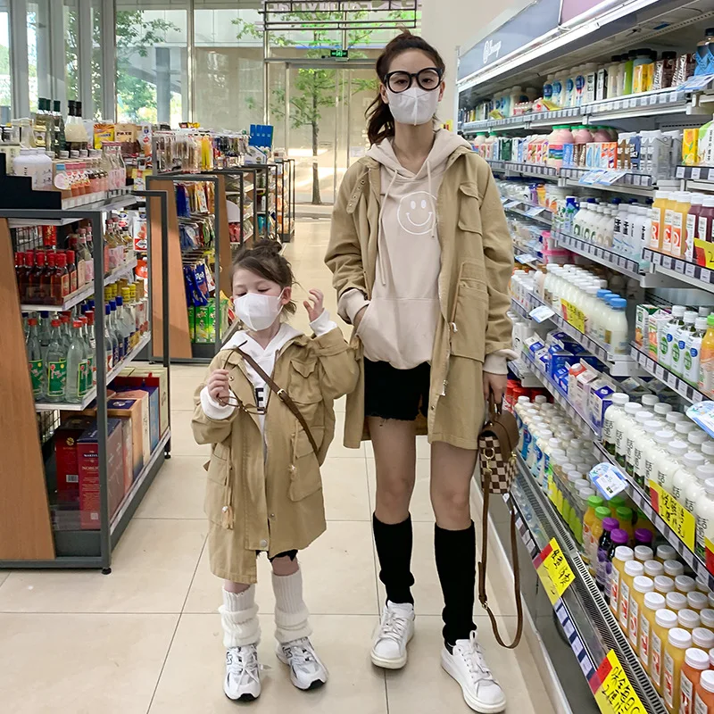 Korean Version of The Net Red Parent-child Wear Mother and Daughter Solid Color Windbreaker 2022 Autumn New Children's Jacket
Korean Version of The Net Red Parent-child Wear Mother and Daughter Solid Color Windbreaker 2022 Autumn New Children's Jacket