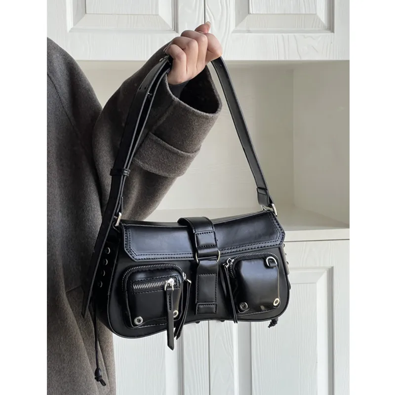 Fashion Shoulder Bag for Women Spice Girls Moto-styled Handbags Street Hip Hop Fashion Female Armpit bag Designer Handbag Black
Fashion Shoulder Bag for Women Spice Girls Moto-styled Handbags Street Hip Hop Fashion Female Armpit bag Designer Handbag Black