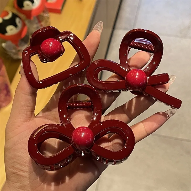 Ankola red French grab clip, small half tied hair, back head disc hair, women's retro popular hair accessories
Ankola red French grab clip, small half tied hair, back head disc hair, women's retro popular hair accessories