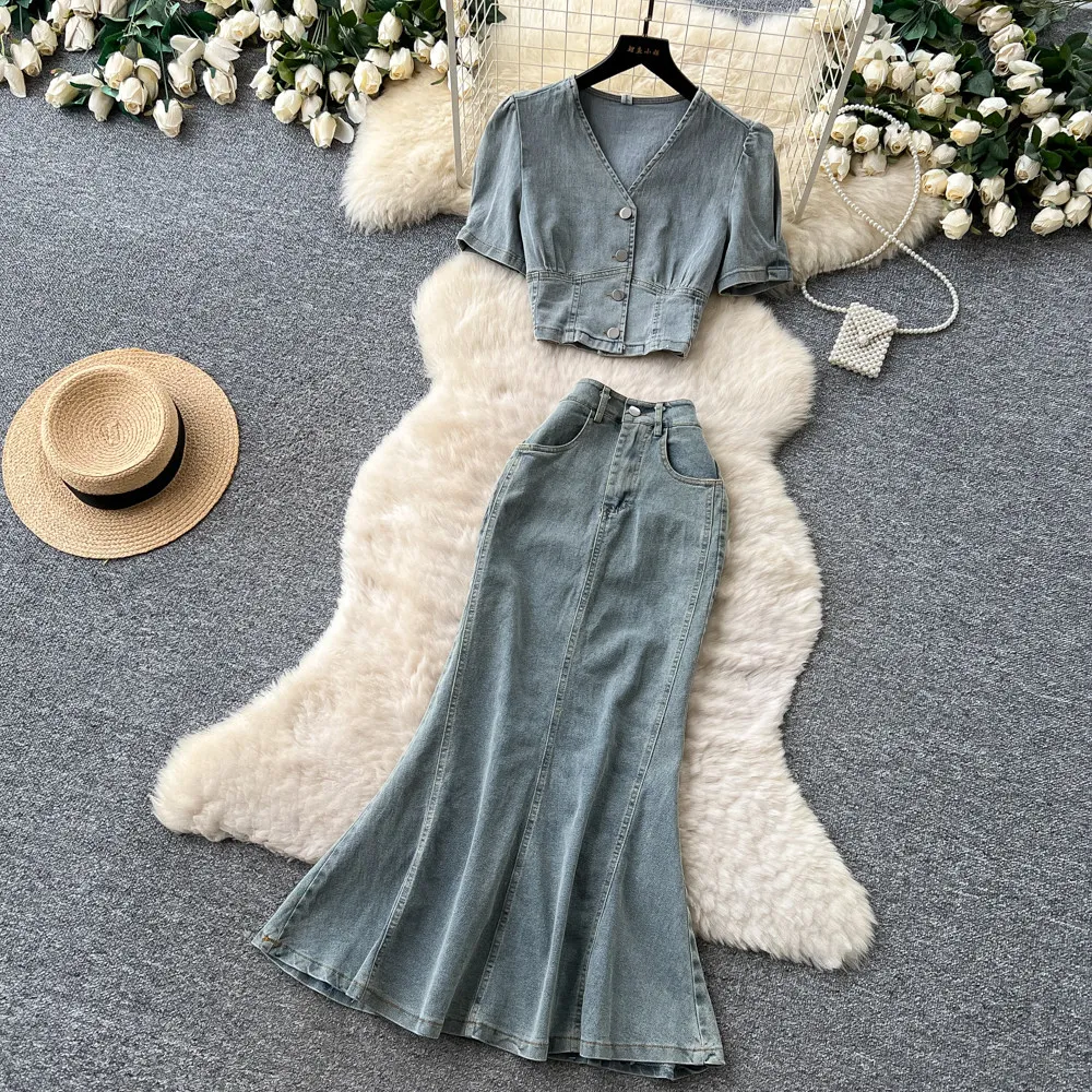 Women Summer Matching Set V Neck Woman Denim Sets Short Sleeve Top High Waist Mermaid Hem Skirt Suit Chic Elegant Wear
Women Summer Matching Set V Neck Woman Denim Sets Short Sleeve Top High Waist Mermaid Hem Skirt Suit Chic Elegant Wear