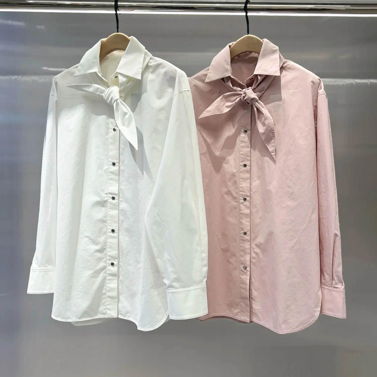 Элитная женская рубашка с длинным рукавом, съемными элементами, свободного кроя, зимняя коллекция 2025, новинка, для повседневной носки, влагоотводящая
Элитная женская рубашка с длинным рукавом, съемными элементами, свободного кроя, зимняя коллекция 2025, новинка, для повседневной носки, влагоотводящая