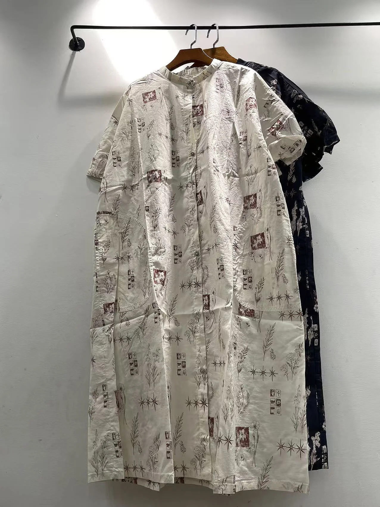 Summer Women's Casual A-Line Dress Pure Cotton Retro Print Single Button Mid-Length Short-Sleeve Dress Versatile High Waist S...
Summer Women's Casual A-Line Dress Pure Cotton Retro Print Single Button Mid-Length Short-Sleeve Dress Versatile High Waist S...