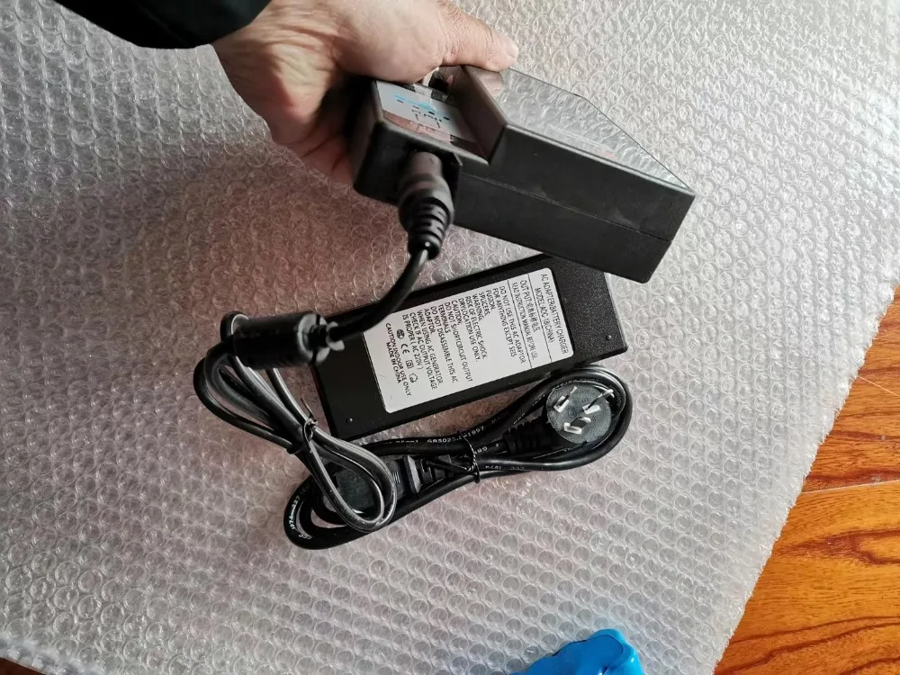 BTR-09 Battery Charger ADC-18 for FSM-62S 61S 19S 80S 70S 70R Fusion Splicer AC Power Adapter
BTR-09 Battery Charger ADC-18 for FSM-62S 61S 19S 80S 70S 70R Fusion Splicer AC Power Adapter