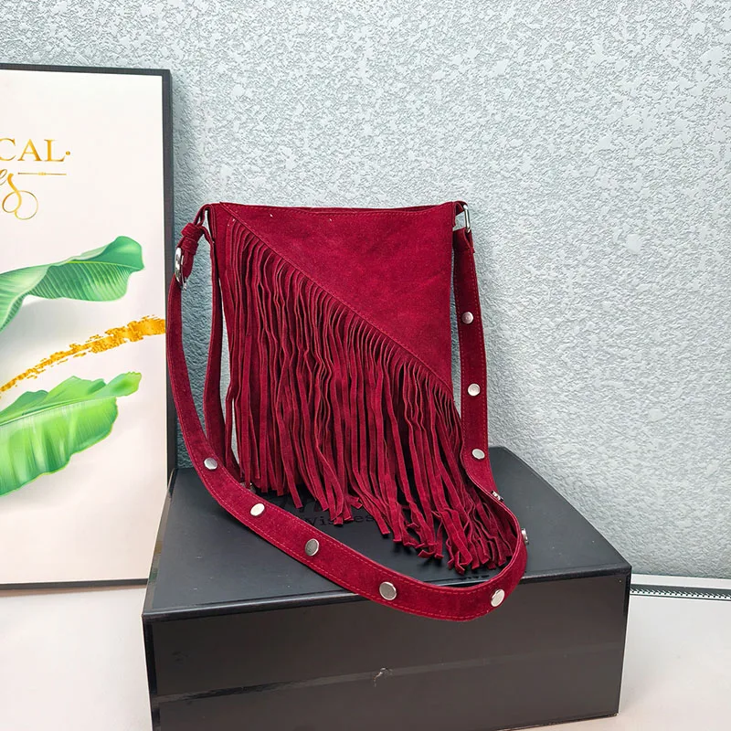 Large Capacity Fringe Bag For Women Vintage Fringe Shoulder Bag Fashion Suede Slouchy Bag Trendy Tassel Underarm Bag for Women
Large Capacity Fringe Bag For Women Vintage Fringe Shoulder Bag Fashion Suede Slouchy Bag Trendy Tassel Underarm Bag for Women