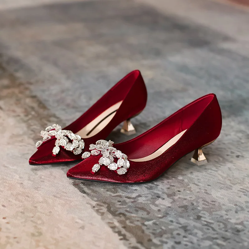 Luxury Rhinestone Bow Wedding Bride Shoes Temperament Pointe High Heels French Style Suede High Heele Single Shoes Zapatos Mujer
Luxury Rhinestone Bow Wedding Bride Shoes Temperament Pointe High Heels French Style Suede High Heele Single Shoes Zapatos Mujer