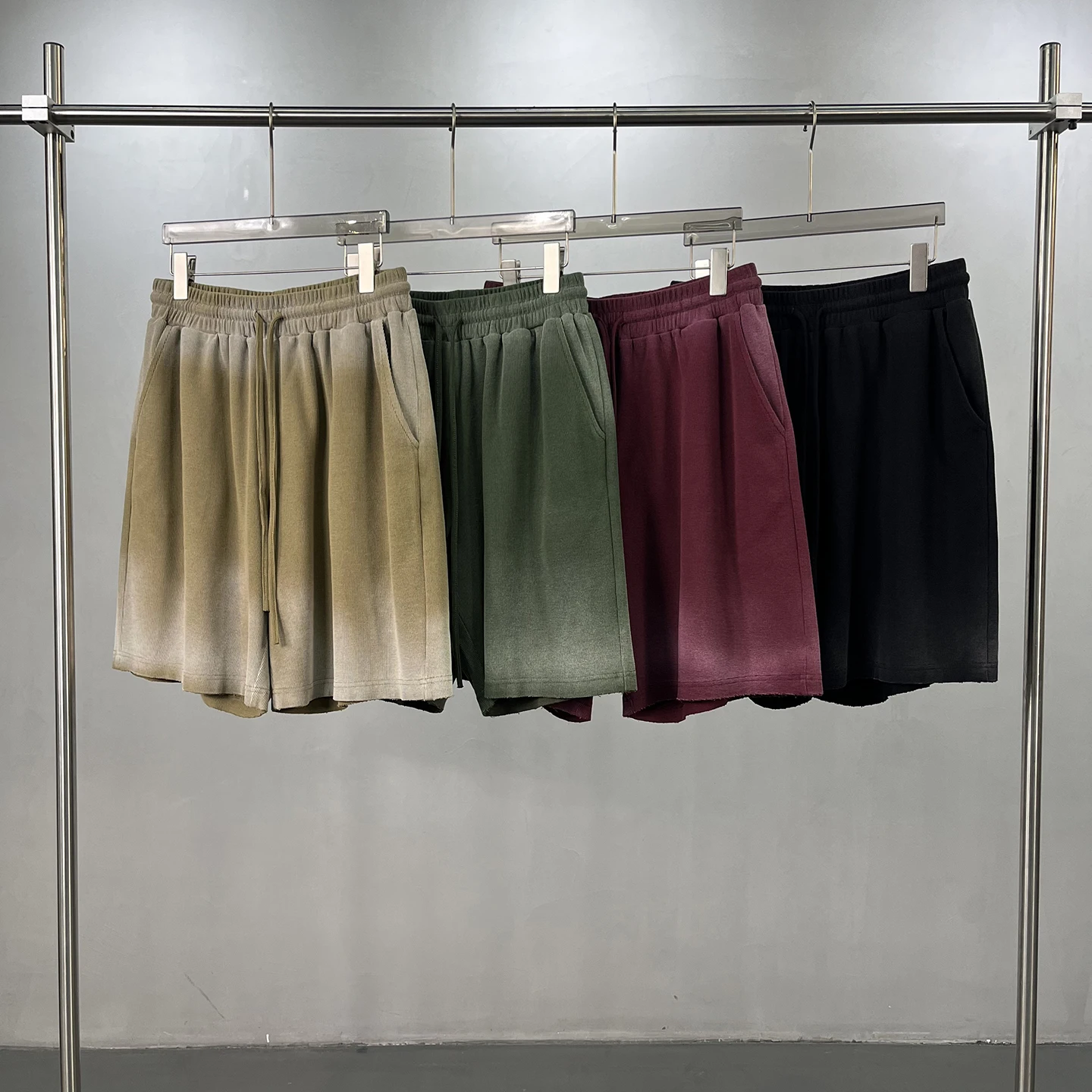 Artiemaster American Retro Wfle adient Spray Painting Vintage orts Мужские свободные повседневные брюки пять четвертей
Artiemaster American Retro Wfle adient Spray Painting Vintage orts Мужские свободные повседневные брюки пять четвертей