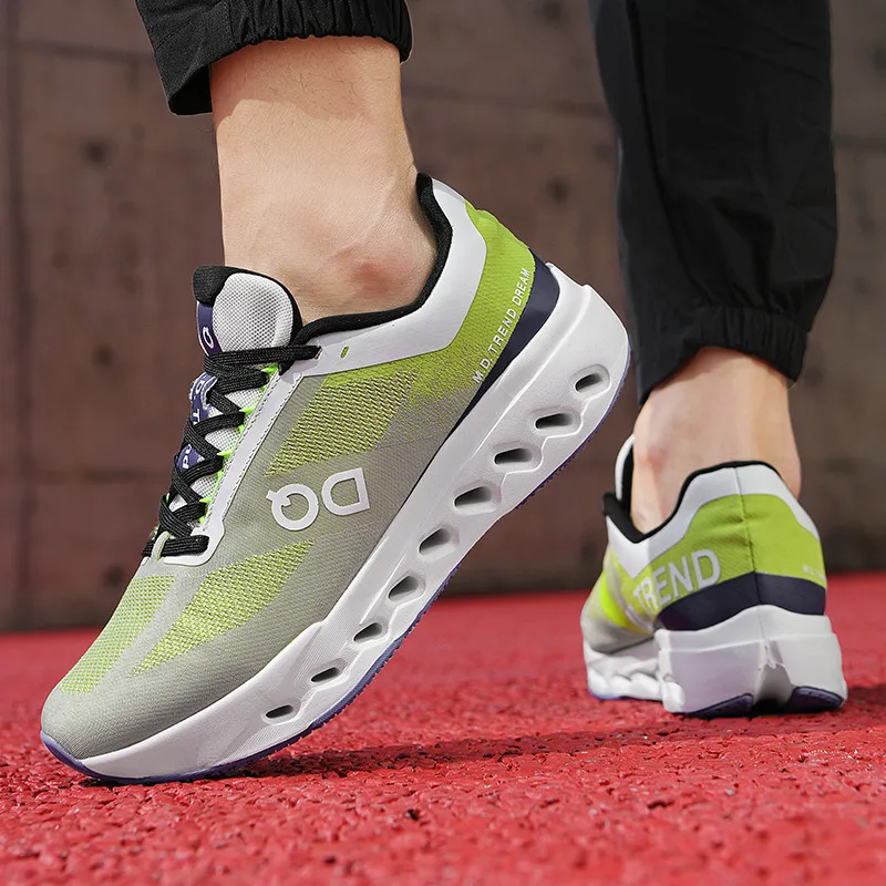 Женская модная удобная сетчатая обувь унисекс, дышащие прогулочные сверхлегкие уличные повседневные кроссовки для бега, мужская обувь с облаками
Женская модная удобная сетчатая обувь унисекс, дышащие прогулочные сверхлегкие уличные повседневные кроссовки для бега, мужская обувь с облаками