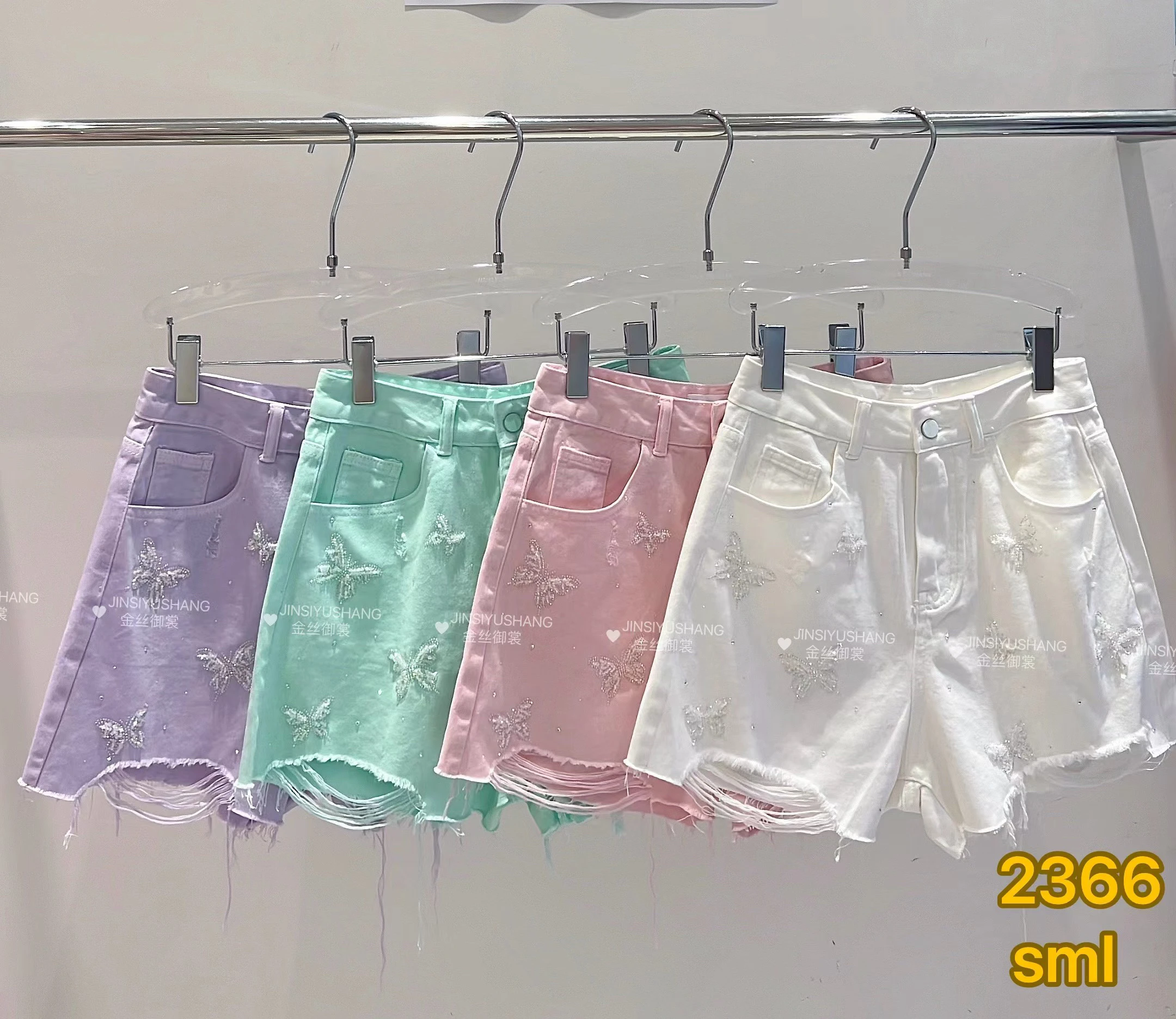 Candy Color Denim Shorts Women's 2024 Summer Clothes New Fashion Solid Color Rhinestone Beaded Sweet Girl Wide Leg Hot Pants
Candy Color Denim Shorts Women's 2024 Summer Clothes New Fashion Solid Color Rhinestone Beaded Sweet Girl Wide Leg Hot Pants