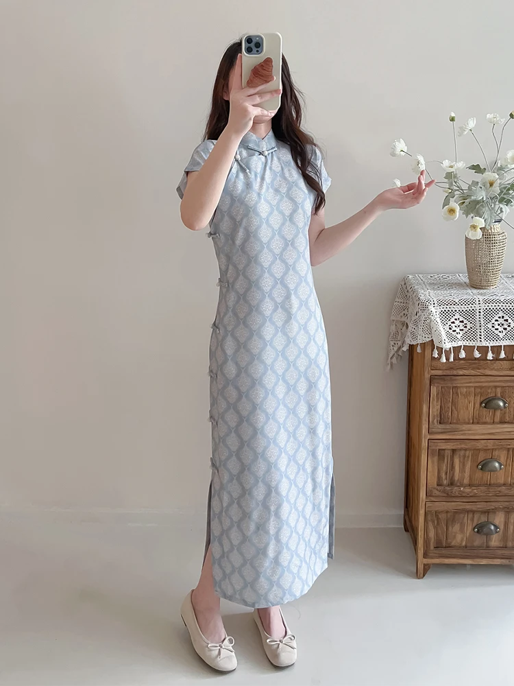 Синие традиционные туфли-балетки Ele Blue: красивые, удобные, для повседневной носки, в китайском ретро-стиле, для молодежи.
Синие традиционные туфли-балетки Ele Blue: красивые, удобные, для повседневной носки, в китайском ретро-стиле, для молодежи.