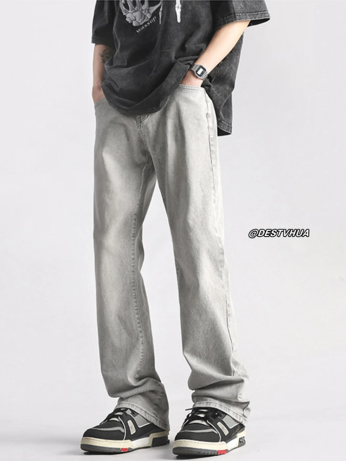 Мягкие эластичные мужские джинсы прямого кроя со средней посадкой, модные, в американском стиле, износостойкие, повседневные, прямого кроя
Мягкие эластичные мужские джинсы прямого кроя со средней посадкой, модные, в американском стиле, износостойкие, повседневные, прямого кроя