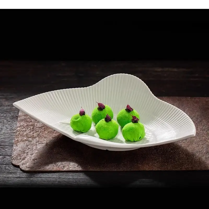 Four Seasons Bird Shaped Ceramic Dinner Plate Irregular Dessert Sushi Salad Plates Specialty Tableware
Four Seasons Bird Shaped Ceramic Dinner Plate Irregular Dessert Sushi Salad Plates Specialty Tableware