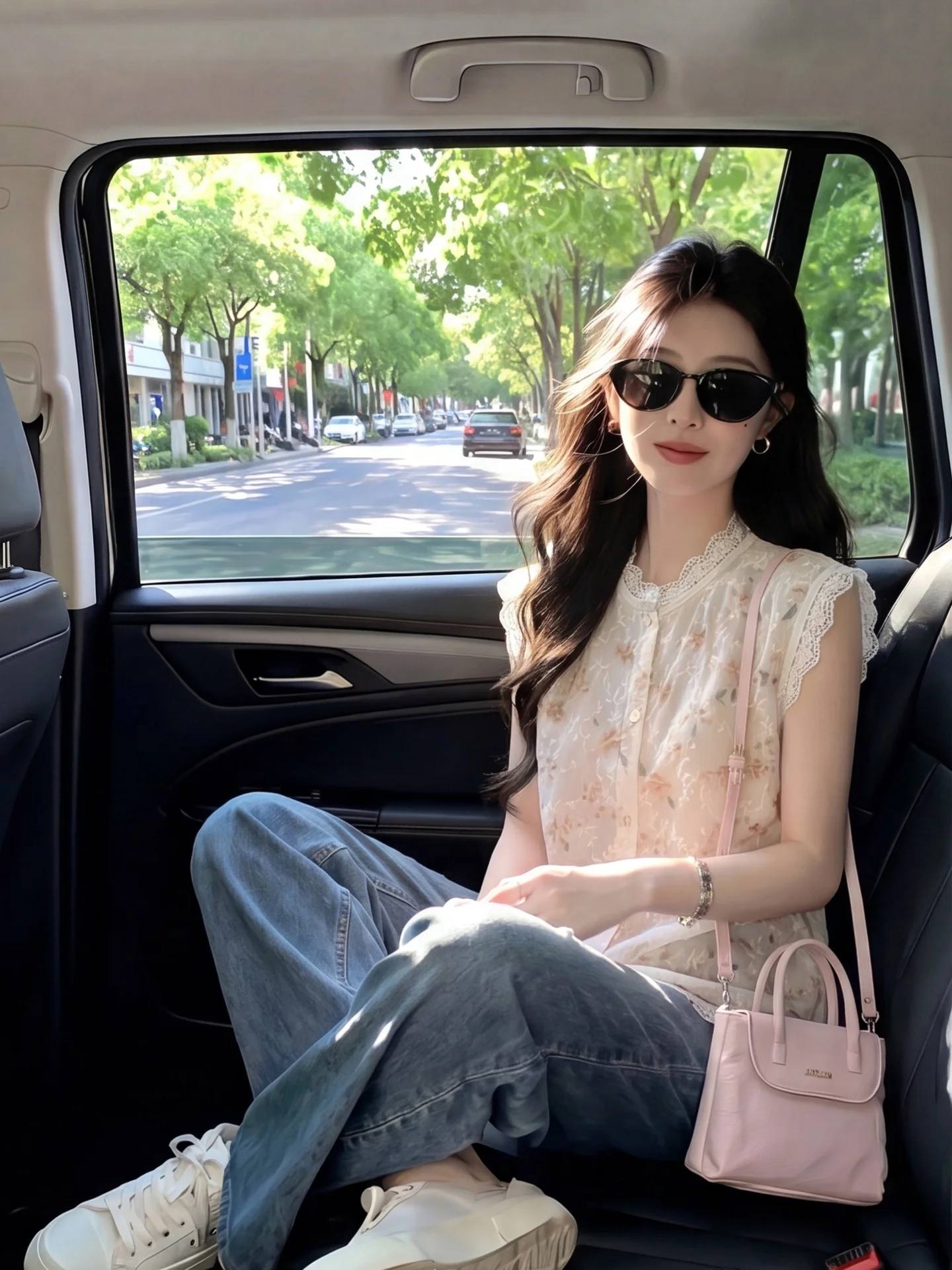 Chic Yellow Lace Trim Splice Embroidery Sleeveless Doll Shirt Single Button Summer New Style Women's Top Fashion Ladies' Premium
Chic Yellow Lace Trim Splice Embroidery Sleeveless Doll Shirt Single Button Summer New Style Women's Top Fashion Ladies' Premium