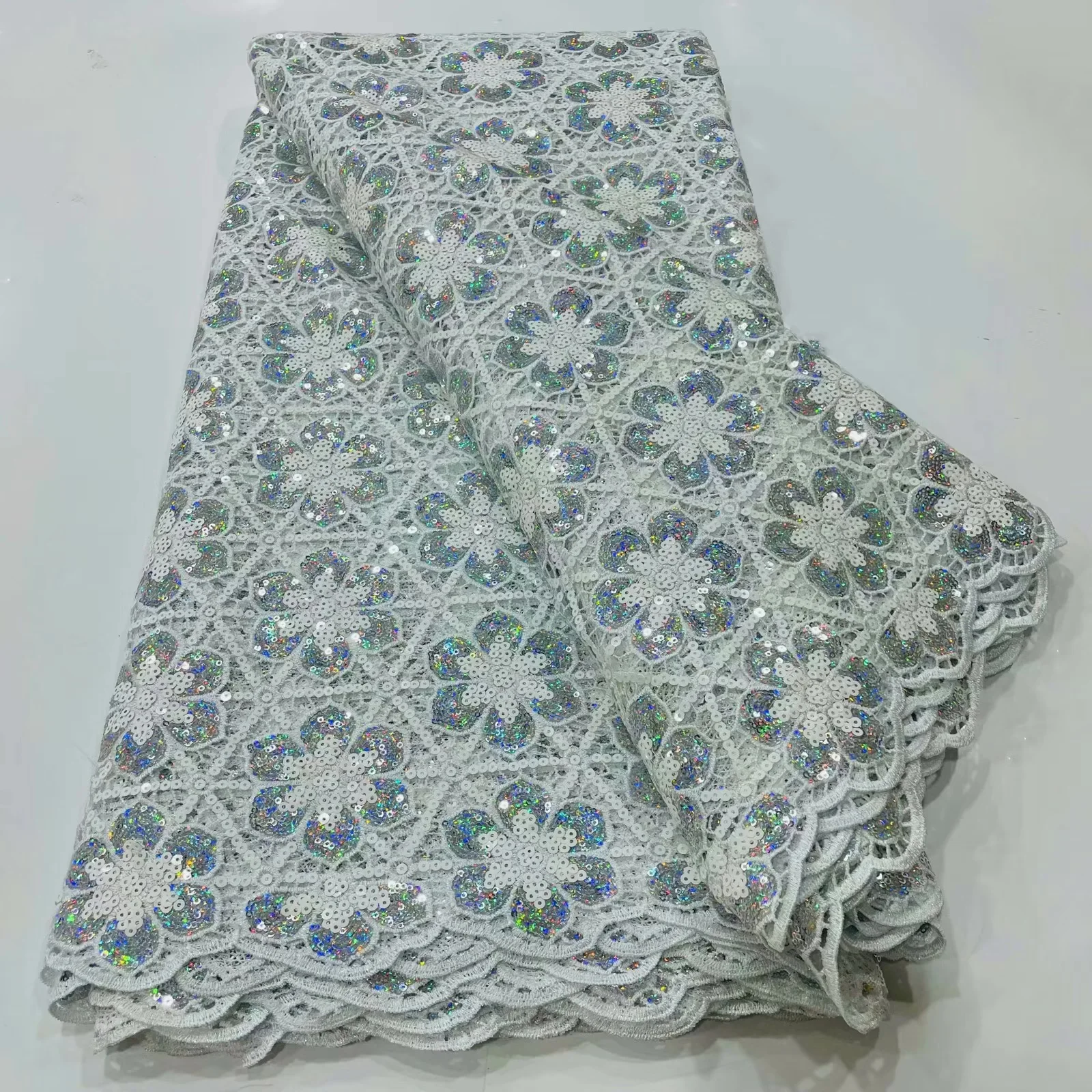 White Hollow Out Embroidered Guipure Lace With Sequin New Style African Cord Lace Water Soluble Fabric Sewing Ghana Clothes HYFZ
White Hollow Out Embroidered Guipure Lace With Sequin New Style African Cord Lace Water Soluble Fabric Sewing Ghana Clothes HYFZ