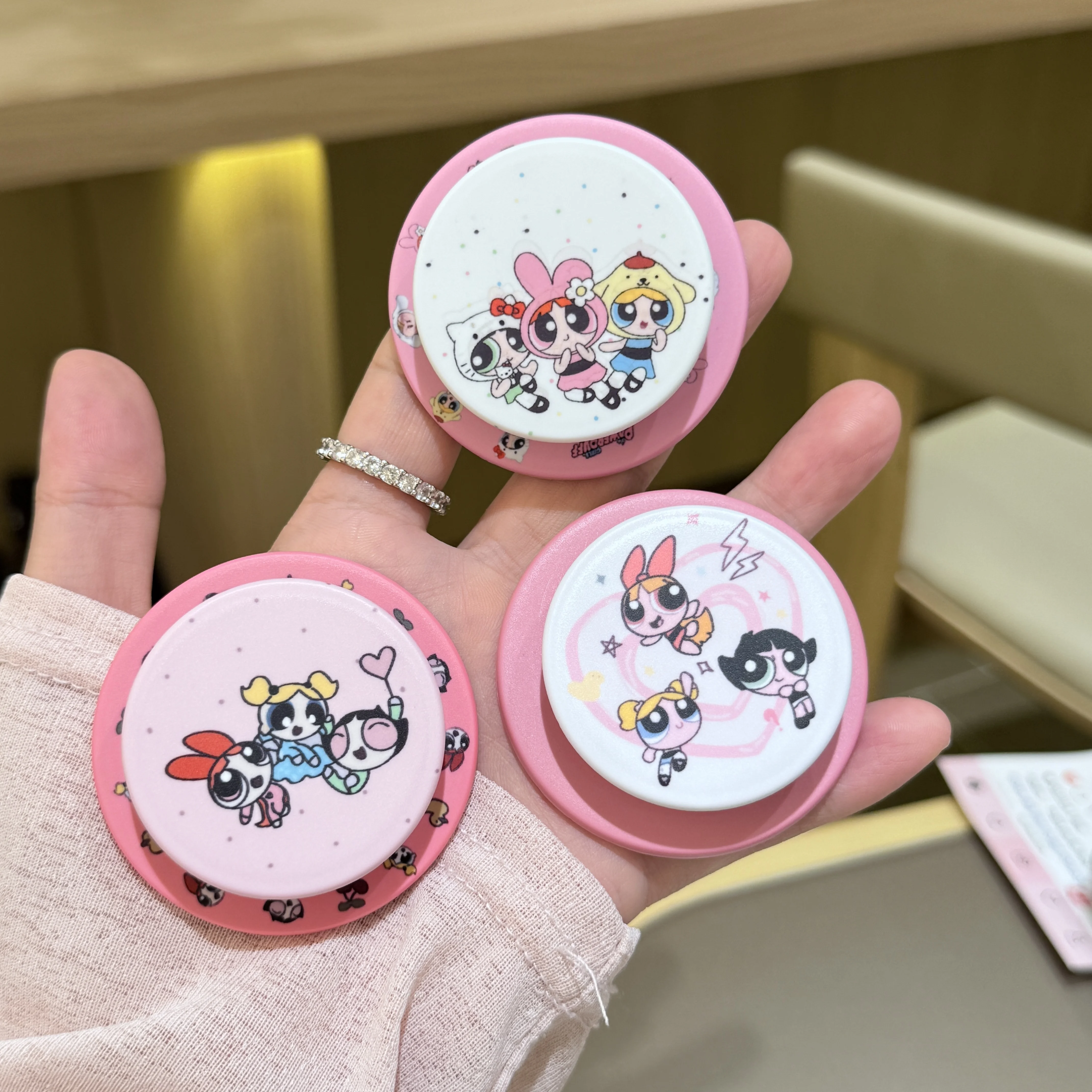 Super Kawaii For The Powerpuff Girls And Sanrio For Hello Kitty Melody Pom Pom Purin Smartphone Magnetic Mobile Phone Holder
Super Kawaii For The Powerpuff Girls And Sanrio For Hello Kitty Melody Pom Pom Purin Smartphone Magnetic Mobile Phone Holder