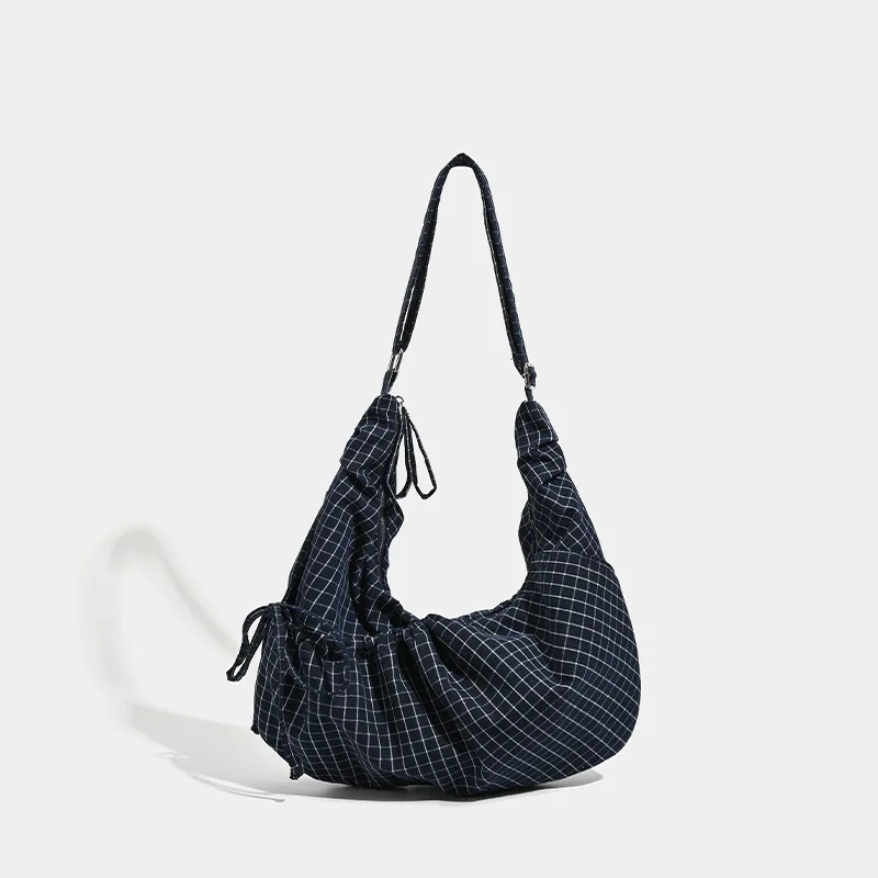 Korean casual style large canvas tote bag 2025 new simple pleated dumpling bag commuter large capacity tilt off-road shoulder ba
Korean casual style large canvas tote bag 2025 new simple pleated dumpling bag commuter large capacity tilt off-road shoulder ba
