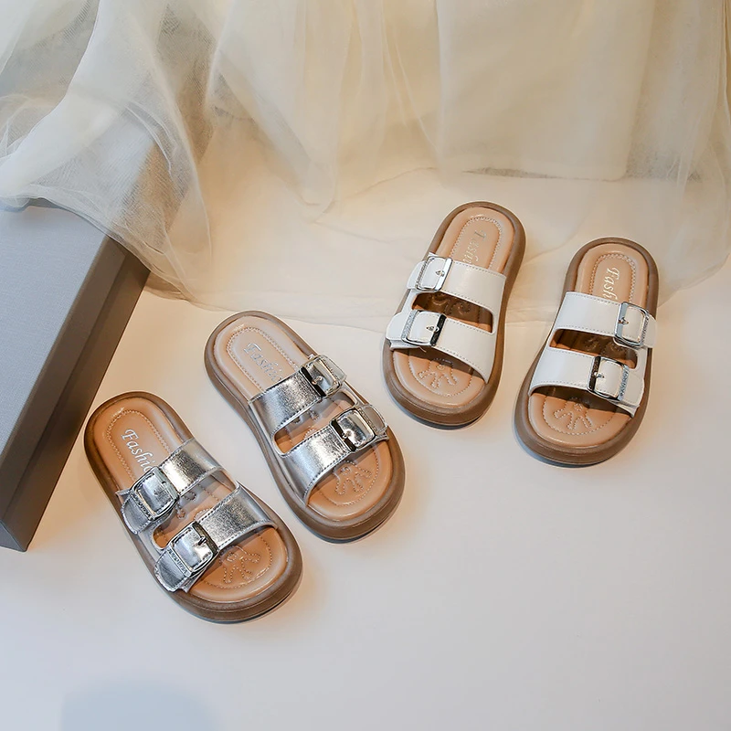 2025 Summer New Children Casual Sandals for Girls Fashion Korean Style Soft Sole Anti-slippery Versatile Open-toe Beach Shoes
2025 Summer New Children Casual Sandals for Girls Fashion Korean Style Soft Sole Anti-slippery Versatile Open-toe Beach Shoes
