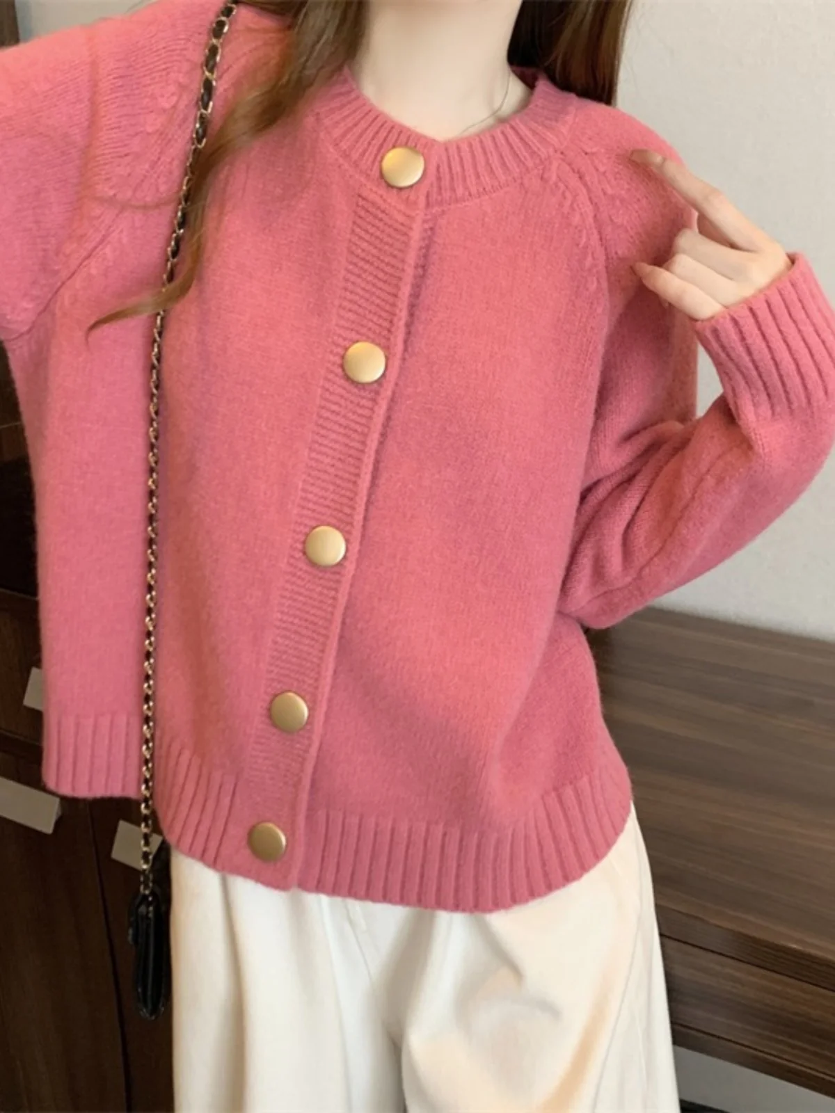 Pink Rose Gold Button Knitted Open Cardigan Sweater Women's plus Size Spring 2026 Trendy Top Loose Fit Long Sleeve round Neck
Pink Rose Gold Button Knitted Open Cardigan Sweater Women's plus Size Spring 2026 Trendy Top Loose Fit Long Sleeve round Neck