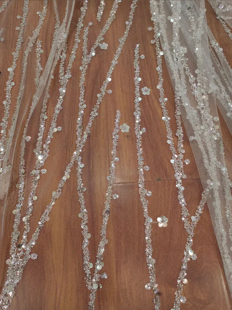 Classic Silver Beaded Sequin Chain Lace Tulle DIY Appliques for Women's Wedding and Evening Gowns Must Have Clothing Accessories
Classic Silver Beaded Sequin Chain Lace Tulle DIY Appliques for Women's Wedding and Evening Gowns Must Have Clothing Accessories