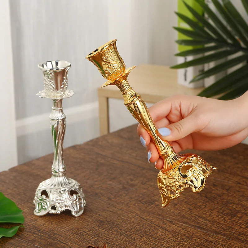 New European Retro Alloy Single Head Candlestick Decoration Luxury Hotel Romantic Wedding Props Candle Holder Golden Home
New European Retro Alloy Single Head Candlestick Decoration Luxury Hotel Romantic Wedding Props Candle Holder Golden Home