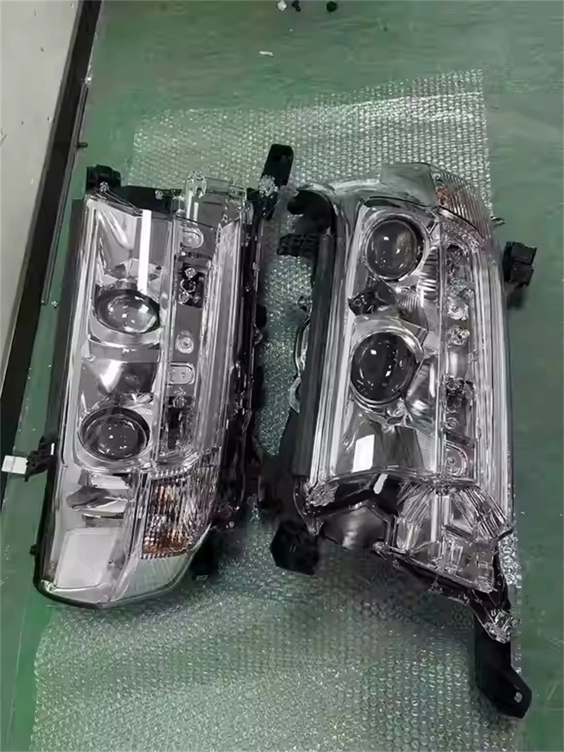 Автомобильная фара, налобный фонарь для Toyota Land Cruiser DRL, дневной свет, яркий ближний сигнал поворота
Автомобильная фара, налобный фонарь для Toyota Land Cruiser DRL, дневной свет, яркий ближний сигнал поворота