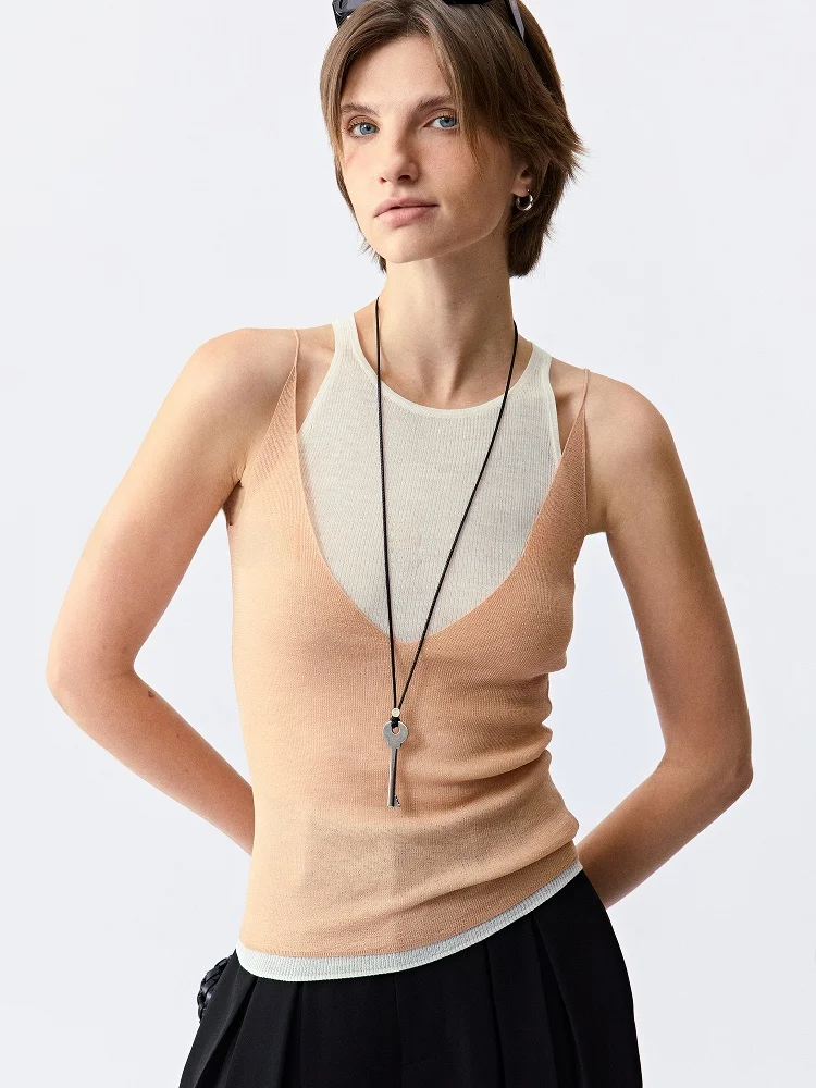 A Faionable Layered Wear Soft Skin Silk Wool Knitted Deep V-ne Strapl Vest Women's Regular Length Color Vest
A Faionable Layered Wear Soft Skin Silk Wool Knitted Deep V-ne Strapl Vest Women's Regular Length Color Vest