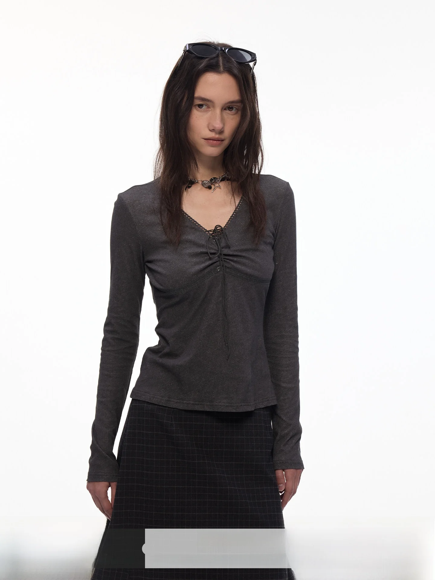 Billconch Long Sleeve T-Shirt Women Slimming V-Neck Drawstring Belted Casual Style Standard Fit Long Velvet Cotton Spring
Billconch Long Sleeve T-Shirt Women Slimming V-Neck Drawstring Belted Casual Style Standard Fit Long Velvet Cotton Spring