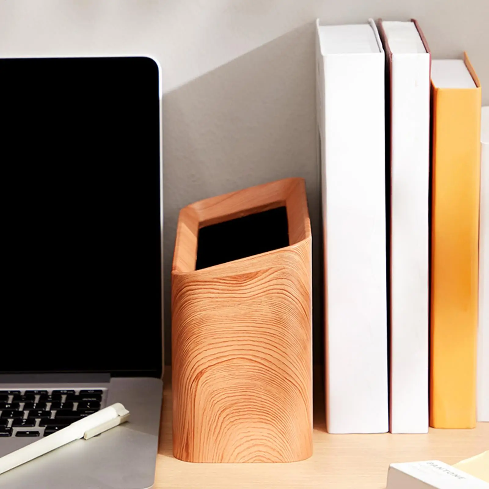 Настольный мусорный бак для макияжа, настольный мусорный бак, компактный стол, мусорная корзина для хранения мусора для автомобиля, спальни, ванной комнаты, кухни, гостиной
Настольный мусорный бак для макияжа, настольный мусорный бак, компактный стол, мусорная корзина для хранения мусора для автомобиля, спальни, ванной комнаты, кухни, гостиной