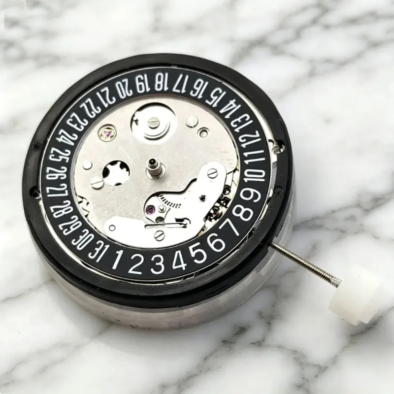 China NH35 6 o'clock black calendar domestic NH35 automatic high-precision movement disc can replace Japanese NH35 movement
China NH35 6 o'clock black calendar domestic NH35 automatic high-precision movement disc can replace Japanese NH35 movement